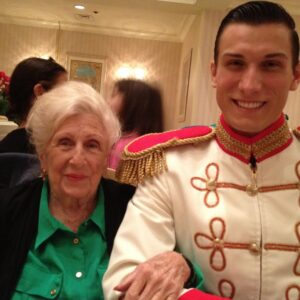 Abby Miller Instagram - Missing our magical times at the Grand Floridian Resort in Orlando! ❤️ love you Mom! #aldc #aldcalways #abbylee #abbyleemiller #maryenlorrainmiller #abbyleedancecompany #dancemoms #madhouse #leaveitonthedancefloor #disney #merrychristmas