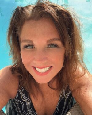 Abby Miller Instagram - Last night it was FREEZING at the  @hollywoodbowl @mariahcarey & all the dancers heated things up! Bravo!!! I was was in a Turtleneck sweater with a poncho and a coat over me! I was wearing a hat & gloves too! Today, I was able to get into the pool! Sunny and 74!!! Cali is Crazy! #concert #xmas #christmas #hollywood #song #songs #fun #cold #winter #wonderful #abbyleedancecompany #abbyleemiller #abbylee #abby #la #aldcla #aldcpgh #aldcalways #pa #leaveitonthedancefloor #dancemoms #season9