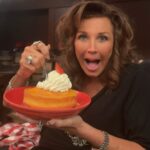 Abby Miller Instagram - Light night at the Hoop Dee Doo Musical Revue!!! Have you ever been before?! WE LOVED IT 🥧🎶💃 #aldc #aldcalways #abbylee #hoopdeedoomusicalreveue #abbyleemiller #dancemoms #leaveitonthedancefloor #madhouse #florida #abbyleedancecompany