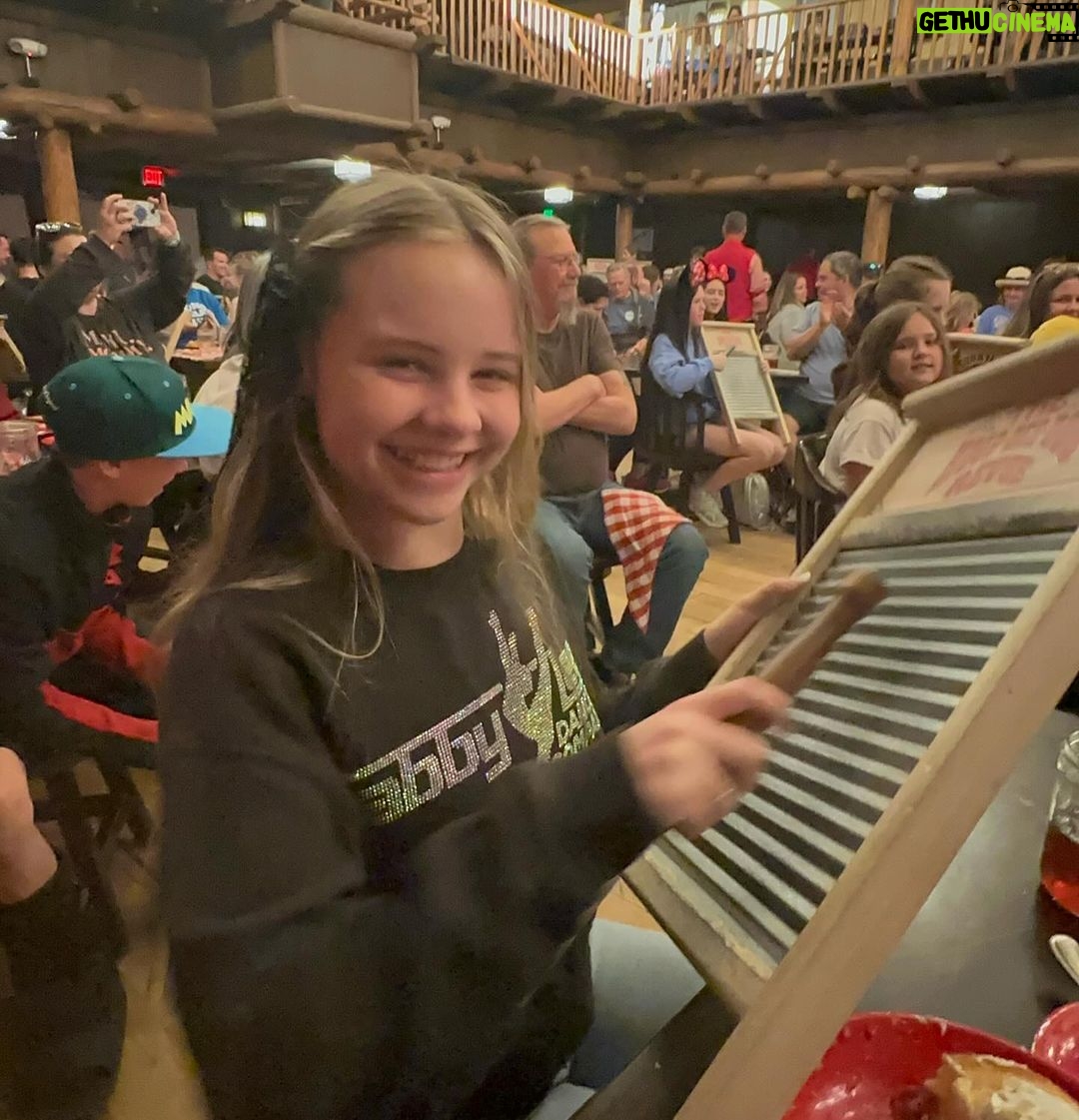 Abby Miller Instagram - Light night at the Hoop Dee Doo Musical Revue!!! Have you ever been before?! WE LOVED IT π₯§πΆπ #aldc #aldcalways #abbylee #hoopdeedoomusicalreveue #abbyleemiller #dancemoms #leaveitonthedancefloor #madhouse #florida #abbyleedancecompany