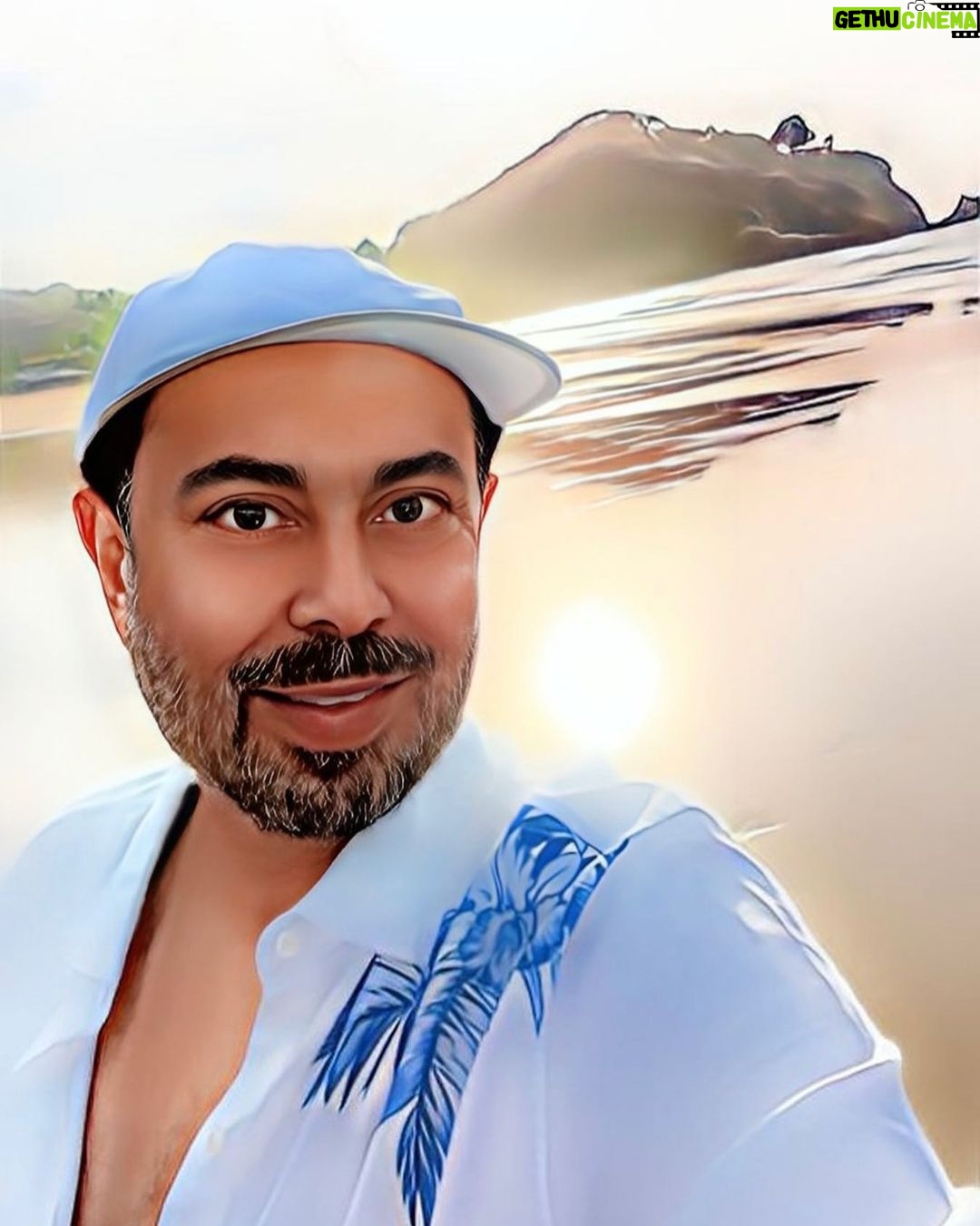 Abdel Aziz El Moslem Instagram - كل لحظة بالحياة كنز لا يتكرر #عبدالعزيز_المسلم