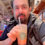 Abdel Aziz El Moslem Instagram - شنو عصيرك المفضل ؟ #عبدالعزيز_المسلم #usa #امريكا