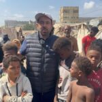Abdel Aziz El Moslem Instagram - اليمن إغاثة النازحين اليمنيين إلي عدن #شاحنات_السلام #جمعية_السلام_للأعمال_الأنسانية_والخيرية #عبدالعزيزالمسلم