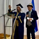 Abdel Aziz El Moslem Instagram - ‏بحمد الله تم منحي شهادة ‏«بروفيسور فخرية» من جامعة « أرابايف » الحكوميه العريقة في ⁧‫#جمهوريه_قرغيزستان‬⁩ ‏بحفل رسمي أكاديمي كبير صباح يوم الخميس ٢٥ يناير 2024 برعاية وحضور سعادة مستشار أمين عام الأمم المتحدة ورئيس الهيئة الخيريه الإسلاميه العالميه الدكتور⁧‫#عبدالله_المعتوق‬⁩ ، و المجلس الأكاديمي للجامعه، و رئيس مجلس #جمعية_السلام_للأعمال_الأنسانية_والخيرية الدكتور ⁧‫#نبيل_العون‬⁩ ، وذالك تقديرا لجهودي في تسخير الإعلام وتفعيل الدراما للقيم الاخلاقيه والأعمال الإنسانيه ، ومبادراتي في دعم العمل الإنساني في جمهورية قرغيزستان منذ اكتوبر من عام 2015 وإلي عام 2023 وبحمد الله رشحت من قبل 41 دكتور وموافقة رئيس وأعضاء مجلس الامناء الجامعه أهدي ⁧‫#شهادة‬⁩ ( ⁧‫#بروفيسور_فخرية‬⁩ )إلي حضرة ⁧‫#صاحب_السمو‬⁩ أمير دولة الكويت سمو الشيخ مشعل الأحمد الجابر الصباح الوالد القائد حفظه الله ورعاه ، ‏وإلي الشعب الكويتي الوفي ، وأصحاب الأيادي البيضاء والقائمين على العمل الإنساني ، ووالدي الاستاذ عبدالله المسلم ، وأسرتي الكريمه . ‏⁧‫#الكويت‬⁩‏ ‏⁧‫#سمو_أمير_دولة_الكويت‬⁩ ‏⁧‫#الديوان_الأميري‬⁩ ‏⁧‫#مجلس_الوزراء‬⁩ ‏⁧‫#عبدالعزيز_المسلم‬⁩ ‏⁧‫