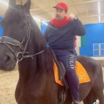 Abdel Aziz El Moslem Instagram - هل تعلمت ركوب الخيل ؟ @Reeman.kw علموا أبناؤكم ركوب الخيل لدى أكاديمية ريمان للفروسية بالوفره اليوم بضيافة الاخ فيصل الأنبعي كل الشكر له لضيافة الكريمة و لمدرسة تعليم ركوب الخيل والفروسية #عبدالعزيز_المسلم #أكاديمية_ريمان_للفروسية #خيل #اصطبلات_الخيل #فرس #فرسان #حصان_عربي
