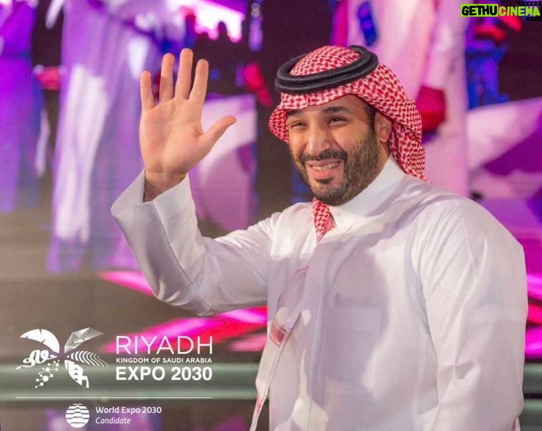 Abdel Aziz El Moslem Instagram - بحمد لله نبارك للملكة العربية السعودية قيادةً و شعبًا بتقدمها و فوزها باستضافة الحدث الأكبر عالميًا - إكسبو 2030 ، يتوج هذا الإنجاز بعد الفوز بتنظيم كأس العالم 2034 نسأل الله التوفيق للمملكة الحبيبه و الى مزيد من الإنجاز و الإزدهار #الرياض_إكسبو2030 #الرياض_اختيار_العالم #اكسبو_السعودية_2030 #RiyadhExpo2030 #كاس_العالم_2034_في_السعودية #عبدالعزيز_المسلم 