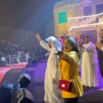 Abdel Aziz El Moslem Instagram - أشكر الجمهور السعودي الحبيب جمهورنا الوفي الراقي المحب للمسرح الهادف والنافع الحمد لله ، شكرا لحضوركم ونعتذر لمن لم يجد تذاكر لنفاذ كل تذاكر عروض مسرحيتنا في الرياض لقاءنا الخميس القادم في الدمام ان شاء الله #مسرحية_الطابق_الثاني #جولة_المملكة #هيئة_الترفيه #الرياض #السعوديه #هدى_حسين #عبدالعزيز_المسلم #مرام #عبدالله_المسلم #عبدالله_الحمادي #شيماء_قمبر #محمد_عبدالعزيز_المسلم #على_القريشي #صالح_الفيلكاوي #عبدالرحمن_تويتان #طلال_الفرحان #قروب_السلام