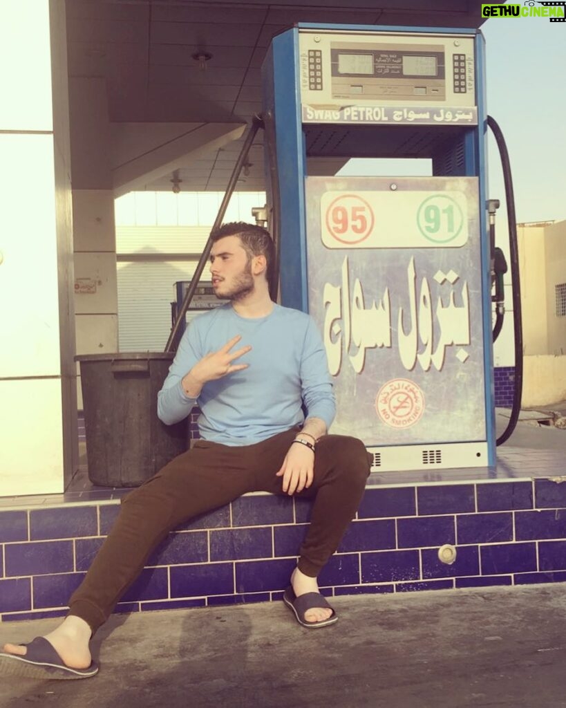 Abdullah Algafari Instagram - #SWAG هل تمتلك السواج؟