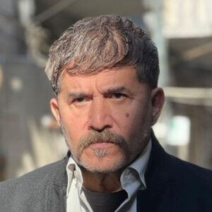 Abed Fahed Instagram - #عمران تشاهدون مسلسل #النار_بالنار في شهر رمضان المبارك على القنوات التالية 
@lbcilebanon @shahid.vod @dubaitv 
.
.
#abedfahed #tv #ramadan #drama #actor #star  #syria #lebanon #dubai 
#عابد_فهد #عمران #مسلسل_رمضان #شخصية #ممثل #تمثيل #دور #سوريا #لبنان #دبي 
managed by: @ahmad_alshamma