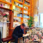 Abed Fahd Instagram - 📚📚 #عابد_فهد #قراءة #مطالعه managed by : @ahmad_alshamma
