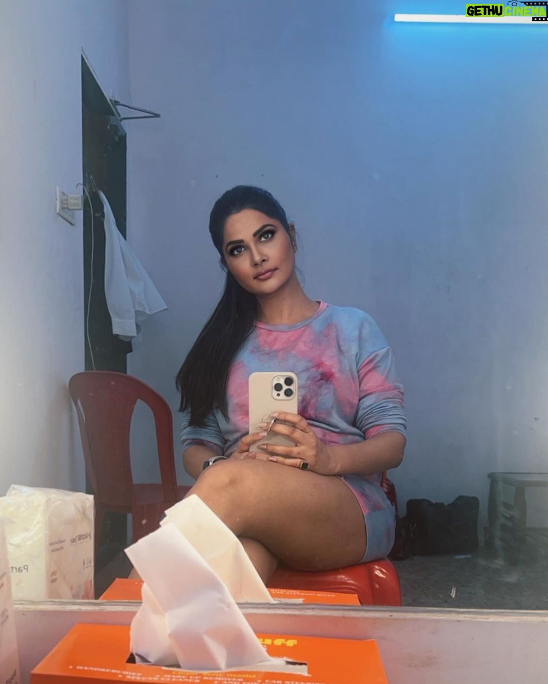 Abha Paul Instagram - #mirrorselfie 😍 Malad West