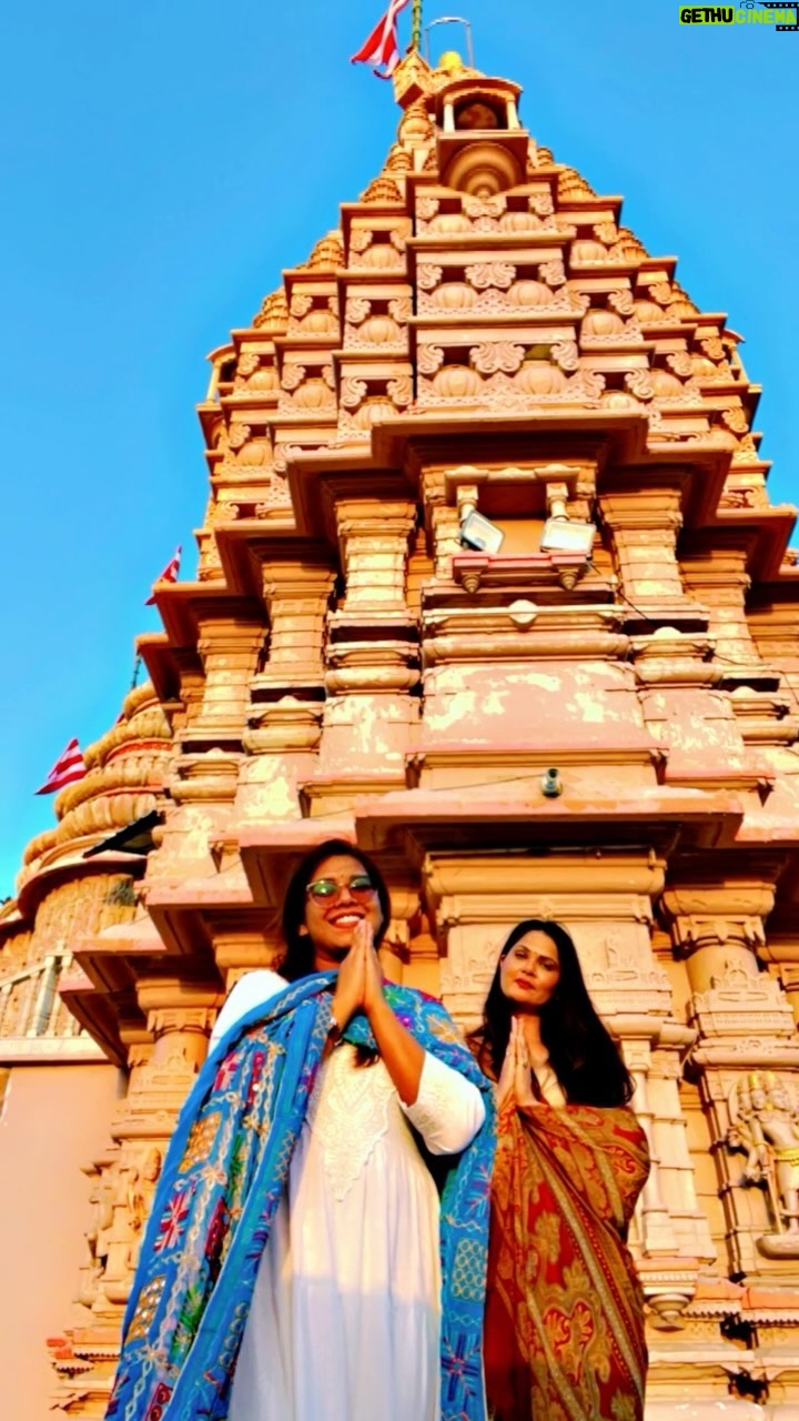 Abha Paul Instagram - Dost ♥️ @yadav.himani Friendship