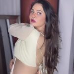 Abha Paul Instagram - Unrolling elegance, one saree at a time. 🔥 #SareeSwag #TraditionInTrend