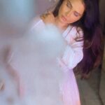 Abha Paul Instagram - जी bhar ke तुम पहले हमें ज़रा देख लो ना……. 😍 #desigirl #desifashion #fashionstyle #instagood #instagram India