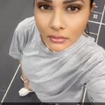 Abha Paul Instagram - “Starting strong, ending stronger. Here’s my transformation from before and after the workout!” 💪 #MorningGrind #FitnessTransformation #SweatItOut #GymLife 💪