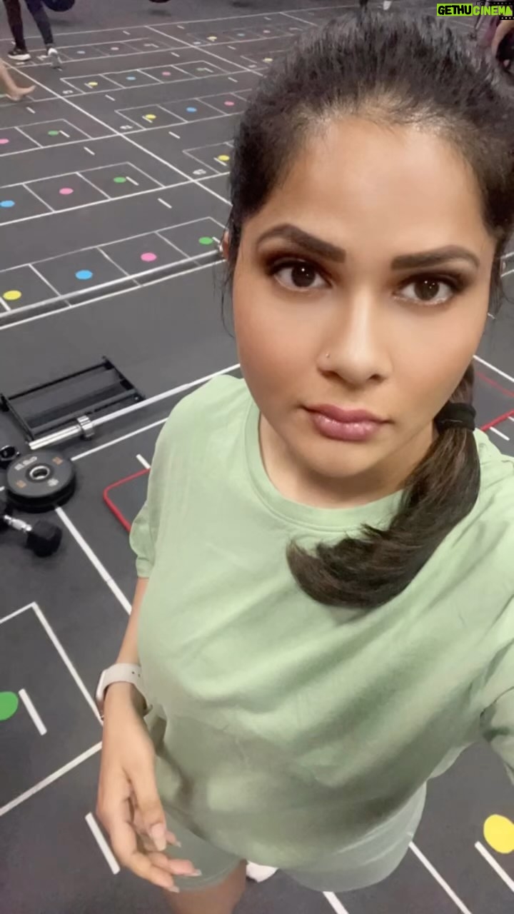 Abha Paul Instagram - Pushing my limits at the gym, one rep at a time! 🏋️♀️ #WorkoutGoals #FitnessJourney 💪🏻