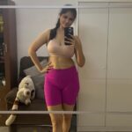 Abha Paul Instagram - After a good workout, I feel like I can conquer the world! 💪🌟 Fitness is not just about looking good, it's about feeling good and taking care of your health. 🫶🏻 #fitnessmotivationess #health #workout