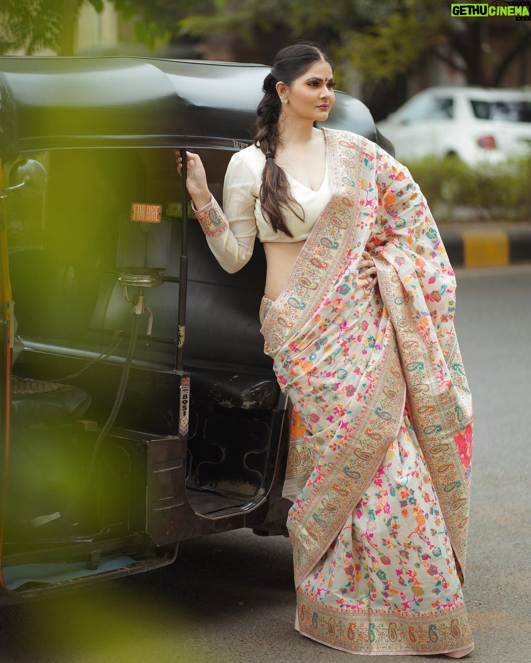 Abha Paul Instagram - Traditional attire is itself a beauty no matter, How you addressed it! 😍