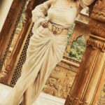 Abha Paul Instagram - Love this costume ❤️‍🔥 Clothing @aabhapaulclothing #style @yadav.himani #makeupartist @ayesha_das_dowerah