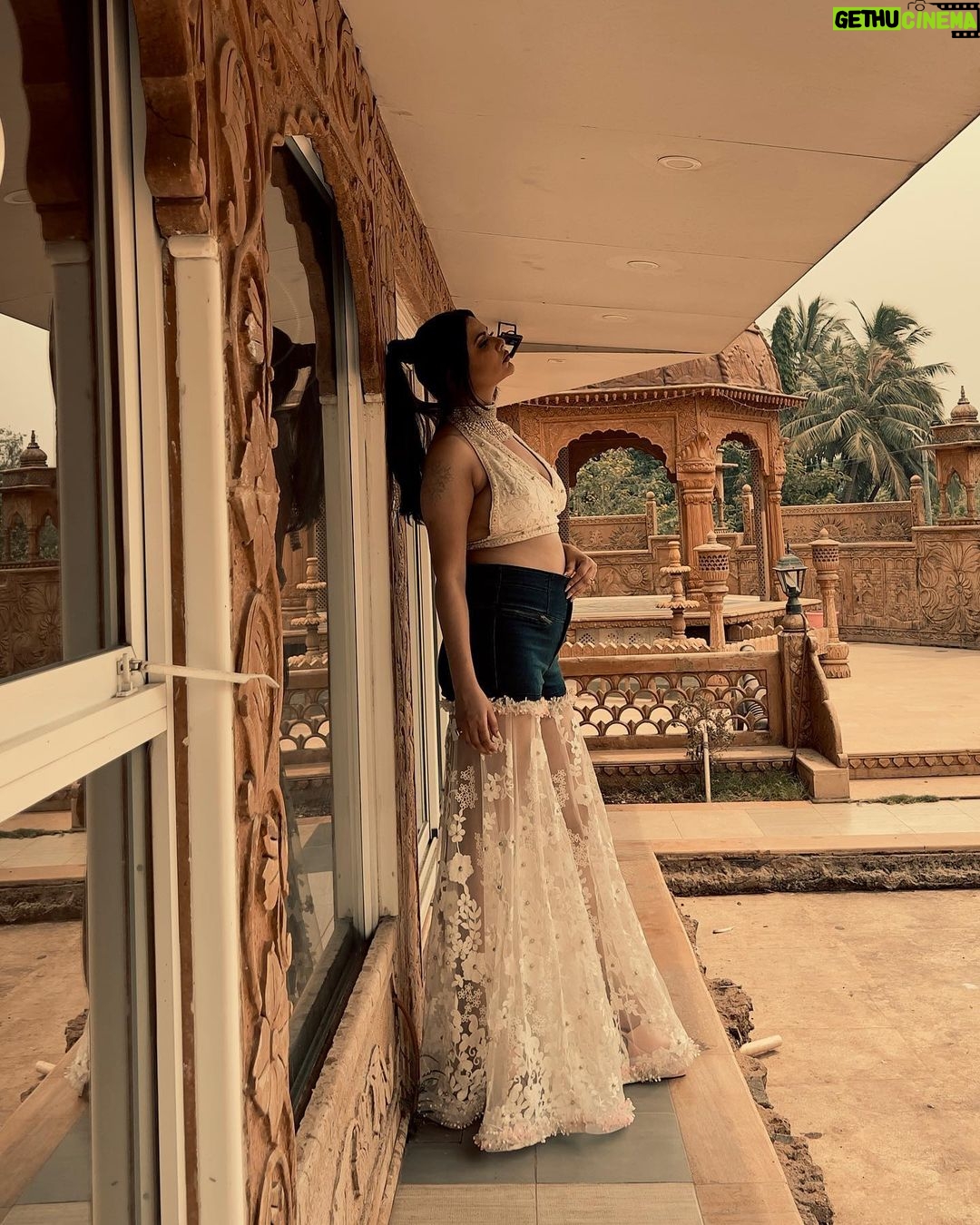 Abha Paul Instagram - #bts Designed by @yadav.himani 🔥