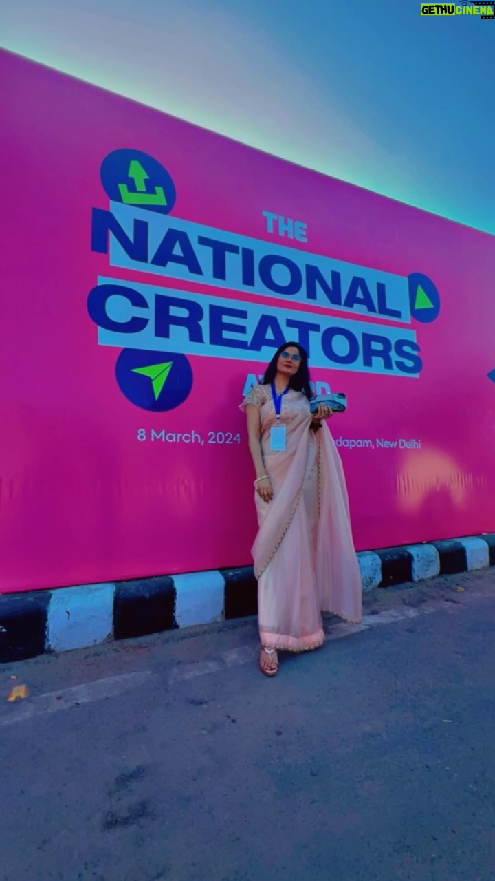 Abha Paul Instagram - Aapke prerna se hum sab naye aayam chhoo rahe hain, aur aapka aashirwad paakar hum aur bhi prabal hote ja rahe hain. Dhanyawad, Modi Ji, aapne hum creators ki mehnat aur junoon ko pehchaana. π @mygovindia @narendramodi πΈππ»πͺπ» π₯ Pragati Maidan New Delhi