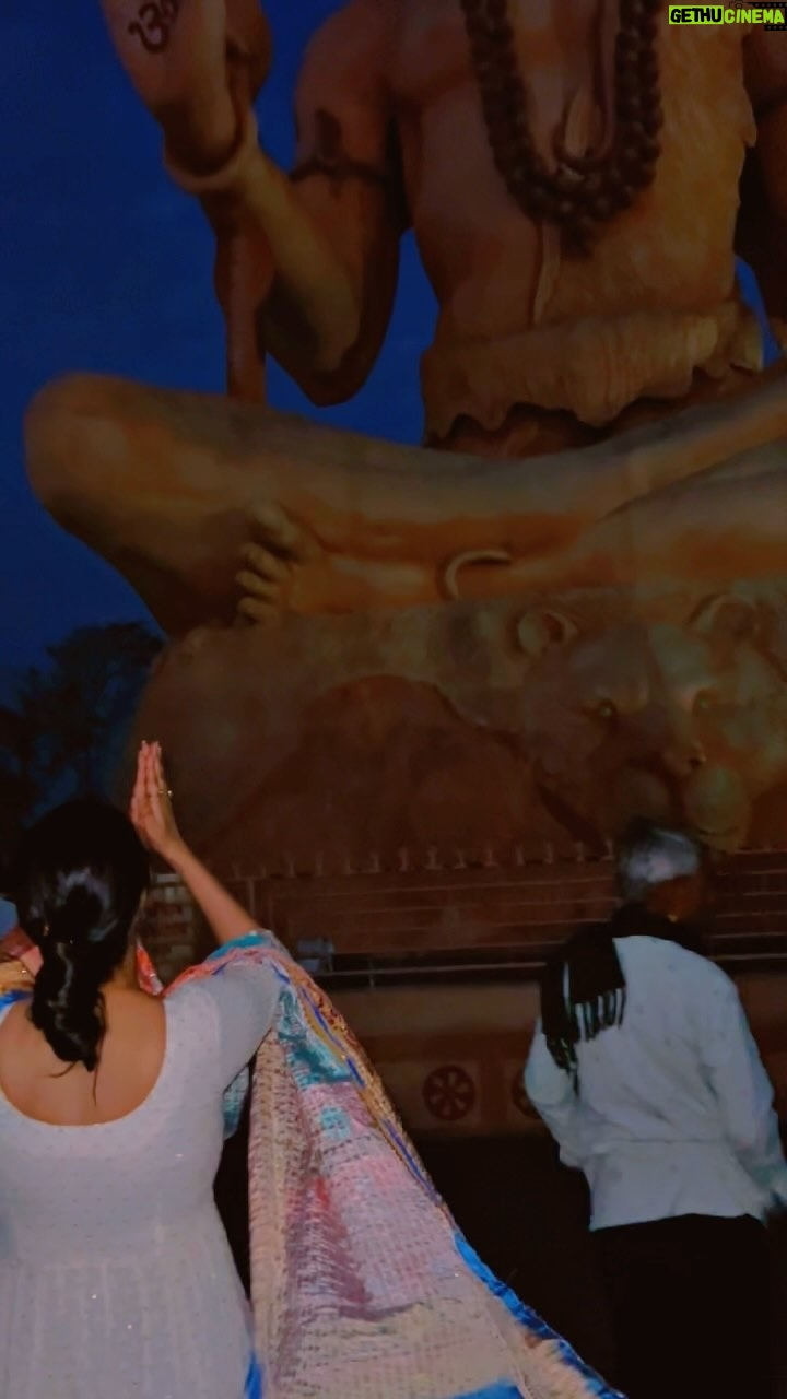 Abha Paul Instagram - Shiv ki shakti, Shiv ki bhakti, khushi ki bahar mile, Mahashivratri ke pavan avsar par aapko zindagi ki ek nayi adhyatmik shuruaat mile. Om Namah Shivaya! πΌπ±π #OmNamahShivaya #Mahashivratri #ShivShakti πβ¨π±
