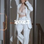Abha Paul Instagram - Happy New Year #2024 🌟🎊 Bye Bye #2023 #happynewyear2024