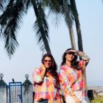 Abha Paul Instagram - Tumhara janamdin itna khaas ho jitni khaas tum ho! 🎂🍩🥂 Wishing you Happy birthday 🎁 @yadav.himani Ek din late ho gaya 😟 I thought 💭 ki aaj 20th hai 🙄👽 #happybirthday