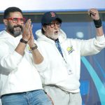 Abhishek Bachchan Instagram - ❤️🤗 @amitabhbachchan Mumbai, Maharashtra
