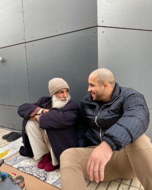Abu Azaitar Instagram - The most beloved of people to Allah are the one who brings the most benefit to people.
The smiles and prayers of people in-need are my daily motivation to keep fighting for them .😔😢❤️🤲🏼