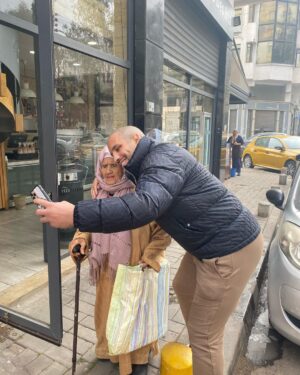 Abu Azaitar Instagram - The most beloved of people to Allah are the one who brings the most benefit to people.
The smiles and prayers of people in-need are my daily motivation to keep fighting for them .😔😢❤️🤲🏼