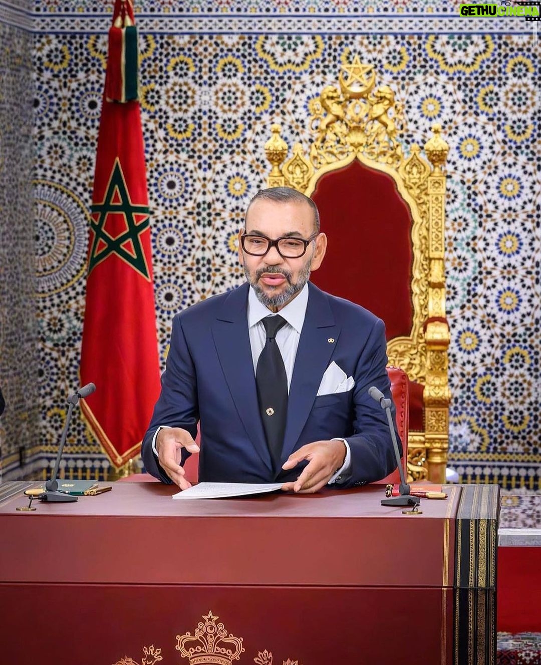 Abu Azaitar Instagram - بمناسبة الاحتفال بالذكرى الرابع والعشرين لتربع أمير المؤمنين صاحب الجلالة الملك محمد السادس ،نصره الله ،على عرش اسلافه الميامين اتقدم بأصدق عبارات التهاني وأسمى الاماني سائلين الله تبارك وتعالى أن يُبقي ملكنا الهمام ذخرا وفخرا وملاذا لشعبه الوفي ، ضامنا لعزة الوطن وازدهاره ، وان يديم عليه الصحة والعافية ويحميه من كل شر وسوء وأن يُقر عينيه بولي عهده الامير مولاي الحسن وجميع أسرته الملكية الشريفة إنه سميع مجيب الدعاء الله يبارك فعمر سيدي ❤️ Long live the the king 👑🇲🇦