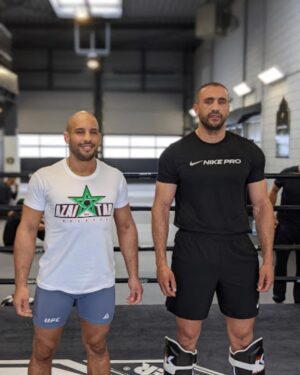 Abu Azaitar Instagram - Train with my brother the legend @badrhariofficial 🇲🇦