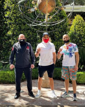 Abu Azaitar Instagram - Alhamdulilah For Everything 🙏🏽 Big thanks to his majesty King of Morocco for the help through my whole career and for the mental and every support ❤️ May God reward you with paradise and long health life 🤲🏽 love you 
Big thanks to you all for the nice support and hate 🙏🏽 I appreciate everyone of you for keeping the sport vivid 🙏🏽 thanks to my opponent for the nice war . Congratulations to you too 🤗 last but not least thanks to the @ufc for taking care about us so hard 🙏🏽 and for the opportunity 🤲🏽 Thanks to my family and team mates and coaches and management ❤️