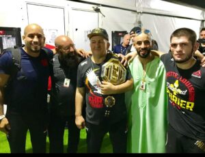 Abu Azaitar Instagram - Alhamdulilah !
Congratulations to my brother @khabib_nurmagomedov for the great performance and victory 🤲🏽...#ابي ❤️ May Allah be merciful with your father and grant him Jannah 🤲🏼