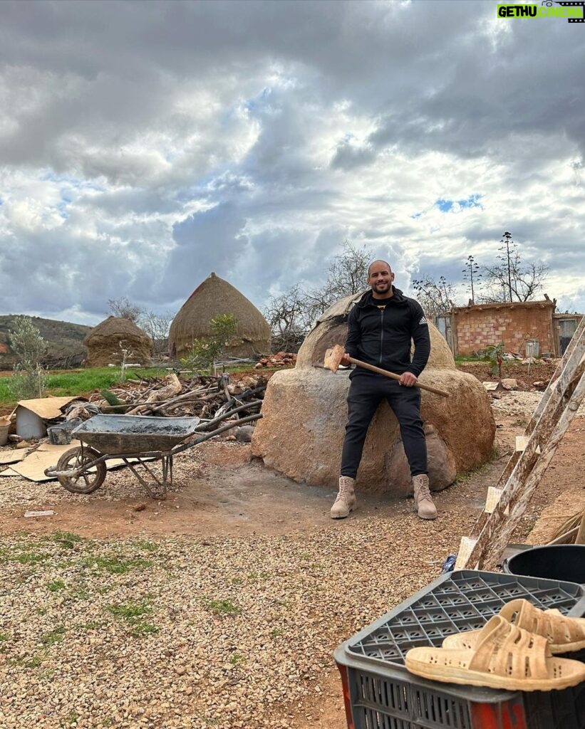 Abu Azaitar Instagram - Spending some quality time up in the village 🇲🇦📍 Rouadi, Al Hoceima, Morocco