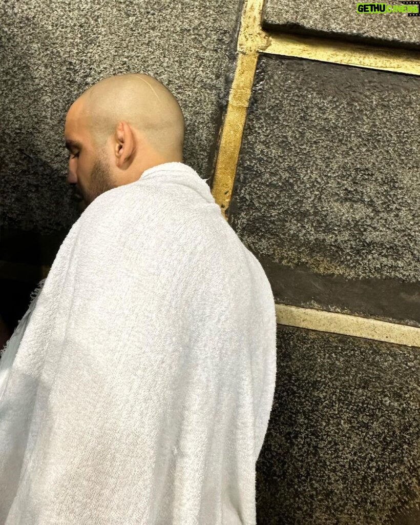 Abu Azaitar Instagram - الحمدلله 🤲🏼🕋#الملتزم Masjid Al Haram Makkah - مسجد الحرام مكه المكرمه