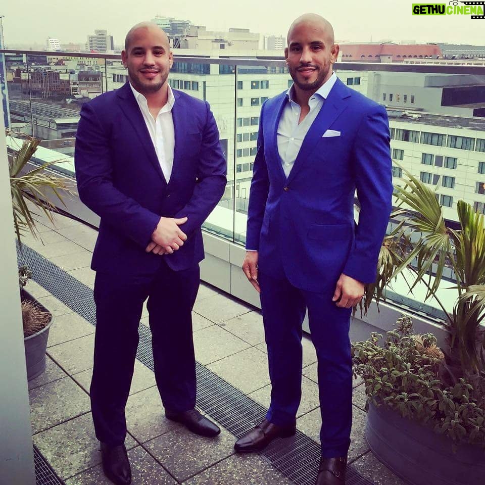 Abu Azaitar Instagram - Twins Bond 👔😎