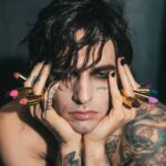Achille Lauro Instagram – Questa notte l’ultimo bacio.
@guccibeauty
#adv