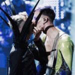 Achille Lauro Instagram - Questa sera sarebbe stata la prima assoluta del tour “Achille Idol Immortale”. Il nome era ispirato al mio primo album di successo, quel me che ha provato ad uccidermi e lo stesso che è riuscito a salvarmi. Ricordo la mia prima esibizione, bambini nella città di Dio. Un locale fatiscente preso in affitto a Roma, una giacca di pelle marrone. Ricordo le facce dei ragazzi che c’erano, di alcuni ricordo anche i nomi. Sembrano passate 3 vite ma per me siete stati sempre voi, anche quando eravamo in pochi. Oggi non potremo incontrarci, ma voglio ora, come mai, ringraziarvi tutti. Uso poco i social e tengo la mia vita distante. Il tempo vale troppo per noi comuni mortali. Cerco di dedicarlo a scrivere poesie, alla musica, a grandi ambizioni, ma oggi è il momento del grazie. Siete il mio vero successo e quello che abbiamo fatto lo abbiamo fatto insieme. I biglietti che avete acquistato per questo tour rimarranno validi per gli appuntamenti del 2021. Sto preparando qualcosa che vi lascerà a bocca aperta. Abbiate fiducia, abbiamo appena iniziato. Vi voglio bene, A presto. Lauro