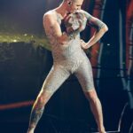 Achille Lauro Instagram - Un uomo è libero nel momento in cui desidera di esserlo. È tempo di giocare ancora. San Remo, Italy
