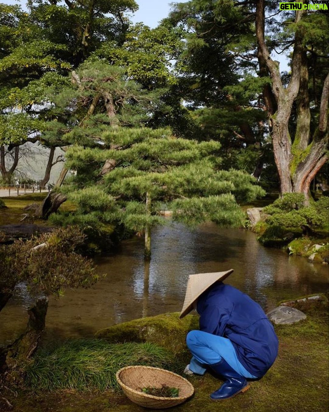 Achille Lauro Instagram - Cresciuto da pregiudicati. Convissuto con gli emarginati. La guerra piace solo a chi non la conosce. Non essere cattivo. Tokyo, Japan