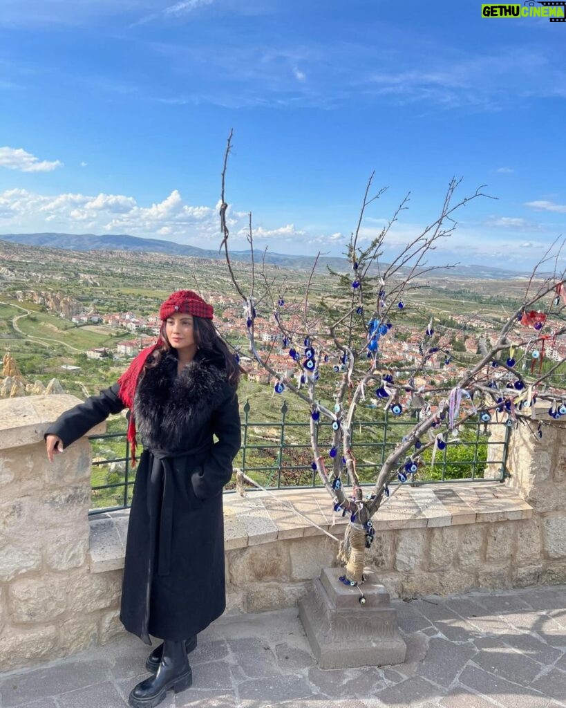 Adaa Khan Instagram - 🧿 . . . #vacation #travelgram #travel #instagood #instadaily #traveldiaries #adaakhan #cappadocia Kayakapı Premium Caves - Cappadocia