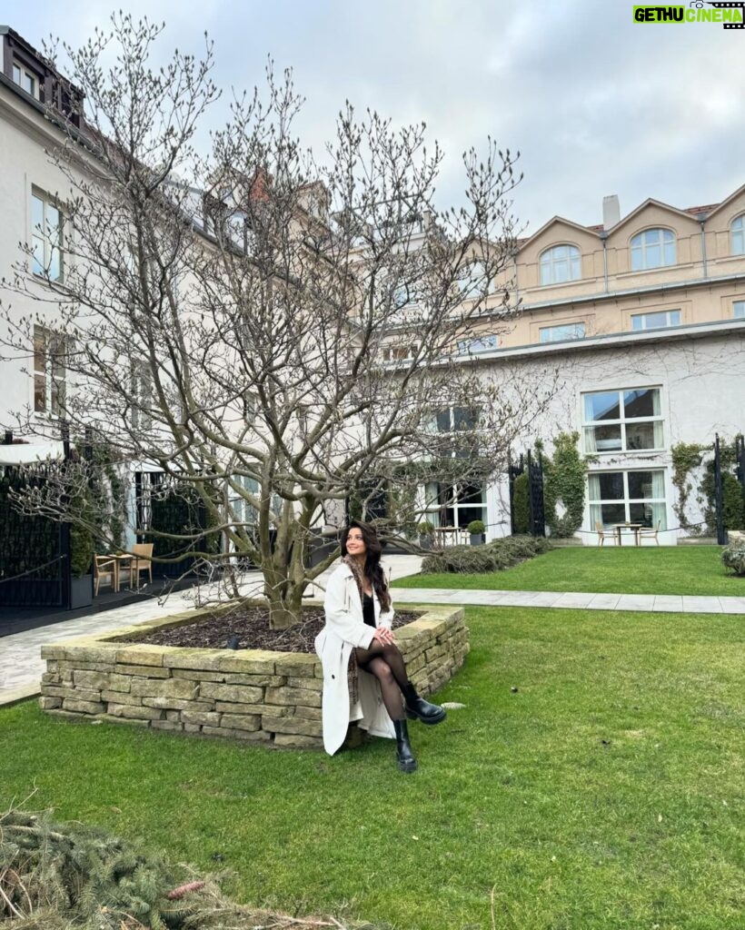 Adaa Khan Instagram - Deep rooted to its heritage in a country proud of its history and culture. 11th century monastery turned hotel is one of the best I have stayed in @mo_prague 🫶🏻 . . #mandarinoriental #iamafan Mandarin Oriental, Prague