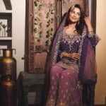 Adaa Khan Instagram – Kuch Noor Noor Sa Khayalon Mein; 
Ehsaas Yuh Nazaron Mein!! 🌙✨
.
.
.
📸: @mayankpradhan_
👗: @shivaliahmedabad
💎: @shopravyaa 
🤝: @vblitzcommunications
💄: @beautybythebeastt 
📍: @bookreccee.locations
.
.
#iftaarparty #fashion #lookbook #style #instadaily #instafashion #instagood #fashionlikeadaa #adaakhan #babasiddiqueiftaar