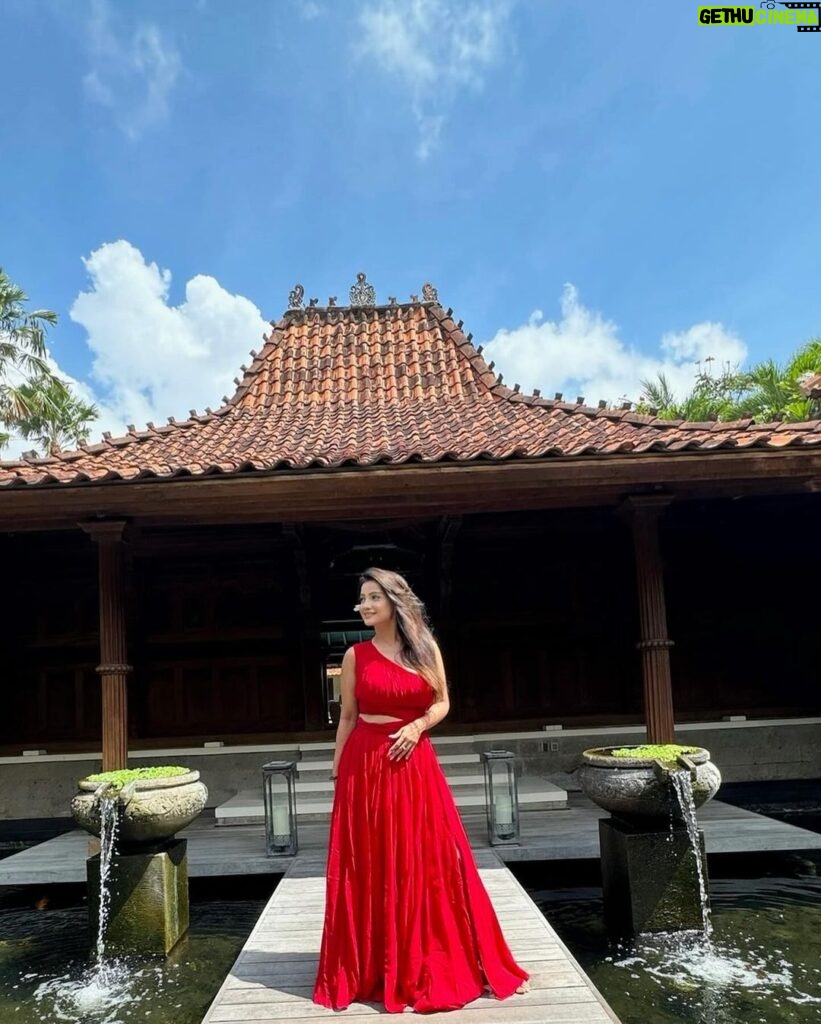 Adaa Khan Instagram - Relishing my Balinese moment! ❤️ . . . #TravelDiairies #travelgram #travel #instagood #fashion #style #adaakhan #bali #adaaventure #travelholic