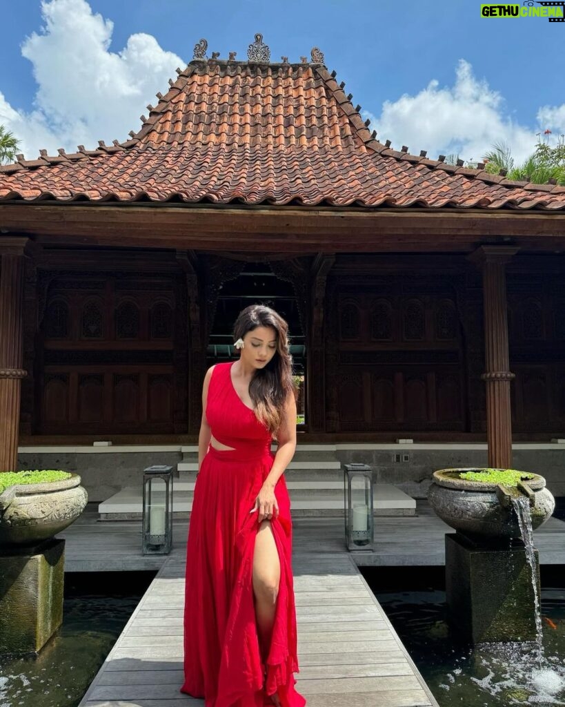 Adaa Khan Instagram - Relishing my Balinese moment! ❤️ . . . #TravelDiairies #travelgram #travel #instagood #fashion #style #adaakhan #bali #adaaventure #travelholic
