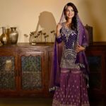 Adaa Khan Instagram – Kuch Noor Noor Sa Khayalon Mein; 
Ehsaas Yuh Nazaron Mein!! 🌙✨
.
.
.
📸: @mayankpradhan_
👗: @shivaliahmedabad
💎: @shopravyaa 
🤝: @vblitzcommunications
💄: @beautybythebeastt 
📍: @bookreccee.locations
.
.
#iftaarparty #fashion #lookbook #style #instadaily #instafashion #instagood #fashionlikeadaa #adaakhan #babasiddiqueiftaar
