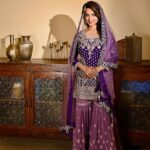 Adaa Khan Instagram – Kuch Noor Noor Sa Khayalon Mein; 
Ehsaas Yuh Nazaron Mein!! 🌙✨
.
.
.
📸: @mayankpradhan_
👗: @shivaliahmedabad
💎: @shopravyaa 
🤝: @vblitzcommunications
💄: @beautybythebeastt 
📍: @bookreccee.locations
.
.
#iftaarparty #fashion #lookbook #style #instadaily #instafashion #instagood #fashionlikeadaa #adaakhan #babasiddiqueiftaar