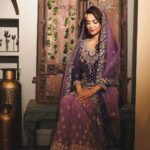 Adaa Khan Instagram – Kuch Noor Noor Sa Khayalon Mein; 
Ehsaas Yuh Nazaron Mein!! 🌙✨
.
.
.
📸: @mayankpradhan_
👗: @shivaliahmedabad
💎: @shopravyaa 
🤝: @vblitzcommunications
💄: @beautybythebeastt 
📍: @bookreccee.locations
.
.
#iftaarparty #fashion #lookbook #style #instadaily #instafashion #instagood #fashionlikeadaa #adaakhan #babasiddiqueiftaar